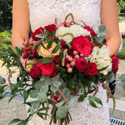 Romantikus esküvői virágcsokor