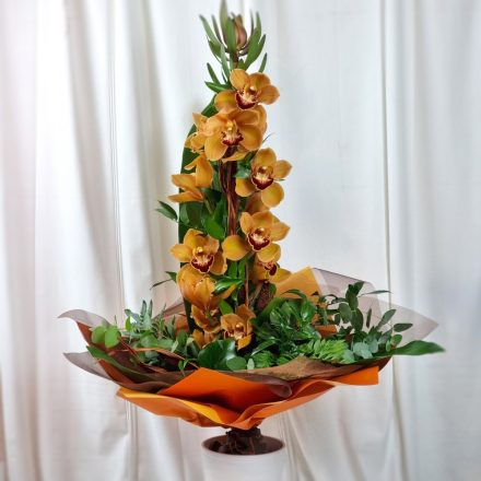 Aranyló orchidea virágcsokor